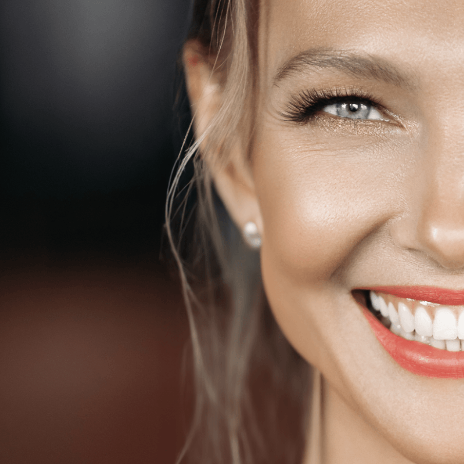 Sorriso saudável e brilhante | Carreira Dental Clinic Sorriso saudável e brilhante